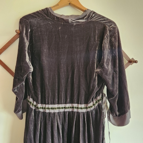 Johnny Was Mini Knee Length Elegant Dress Velour Velvet Silk Blend Gray Small S - Picture 13 of 13
